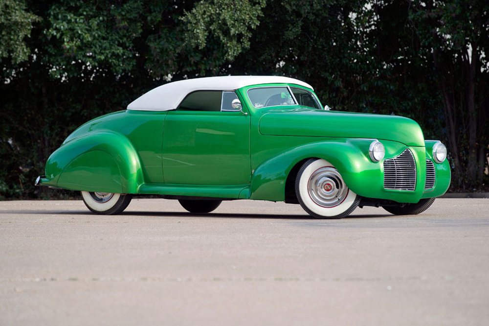 2020 Barrett-Jackson Scottsdale Sam Pack Collection | 1940 Pontiac Custom Convertible “Decadence”