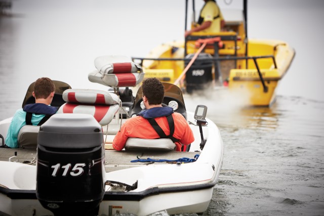 sea tow boating safety tips